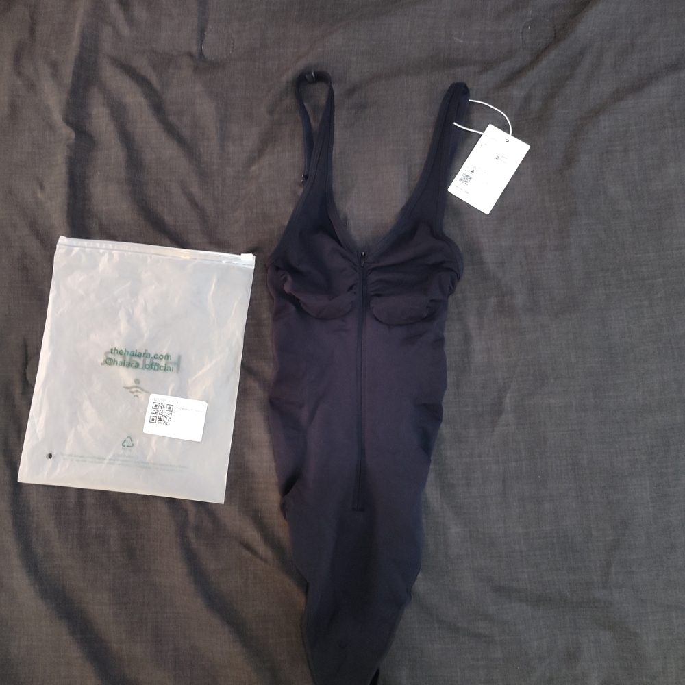 HALARA Classic Black Shapewear Bodysuit